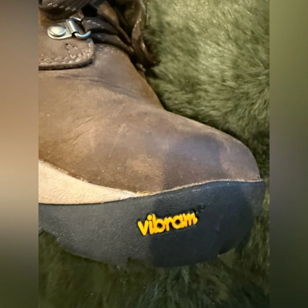 Danner Inquire Chukka Hiking Boots - Picture 7 of 13